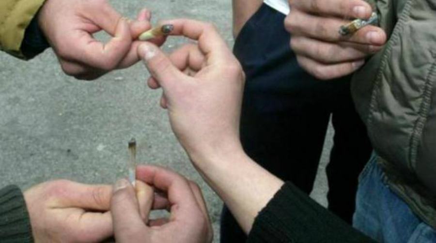 Pusher del sabato sera in manette, blitz dell'Arma 53 giovani droga spinelli