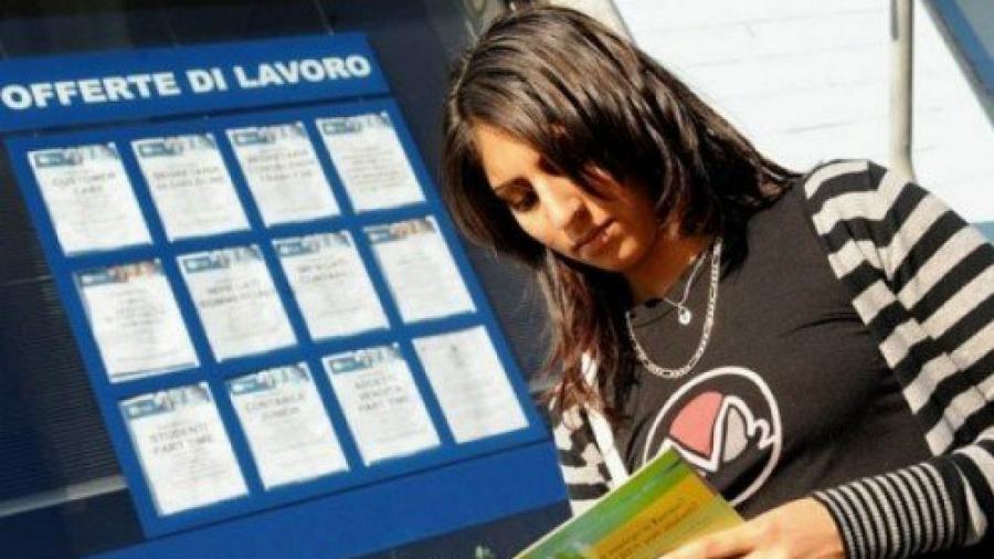 Paola, il Comune contro l'emigrazione dei giovani: siglata l'intesa per costruire una rete per il lavoro e l'impresa 52 giovani lavoro disoccupazione paola