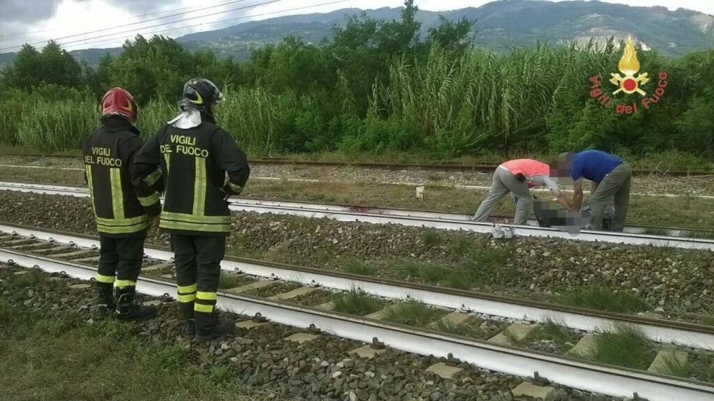 Uomo travolto da un treno regionale a Gizzeria Lido 3 gizzeria 1