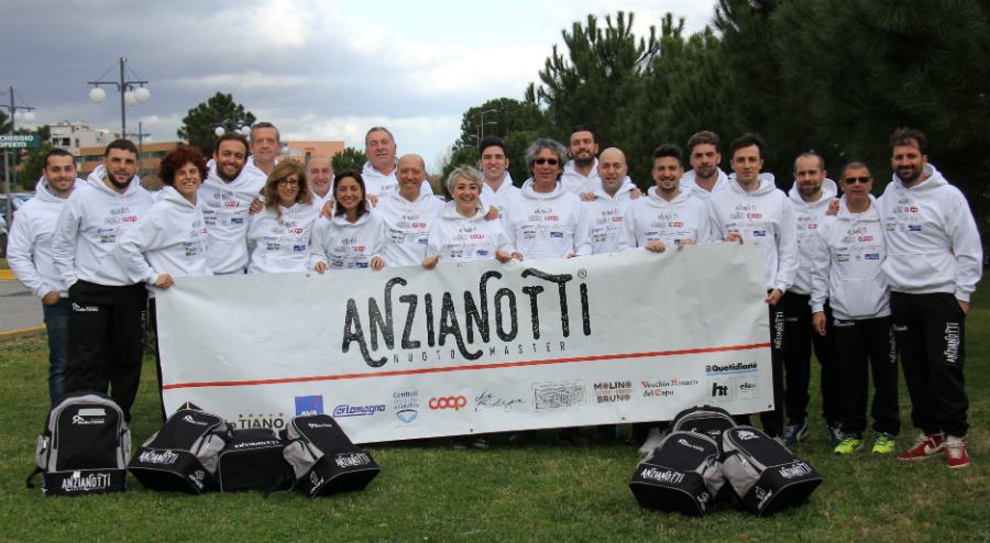 gruppo anzianotti