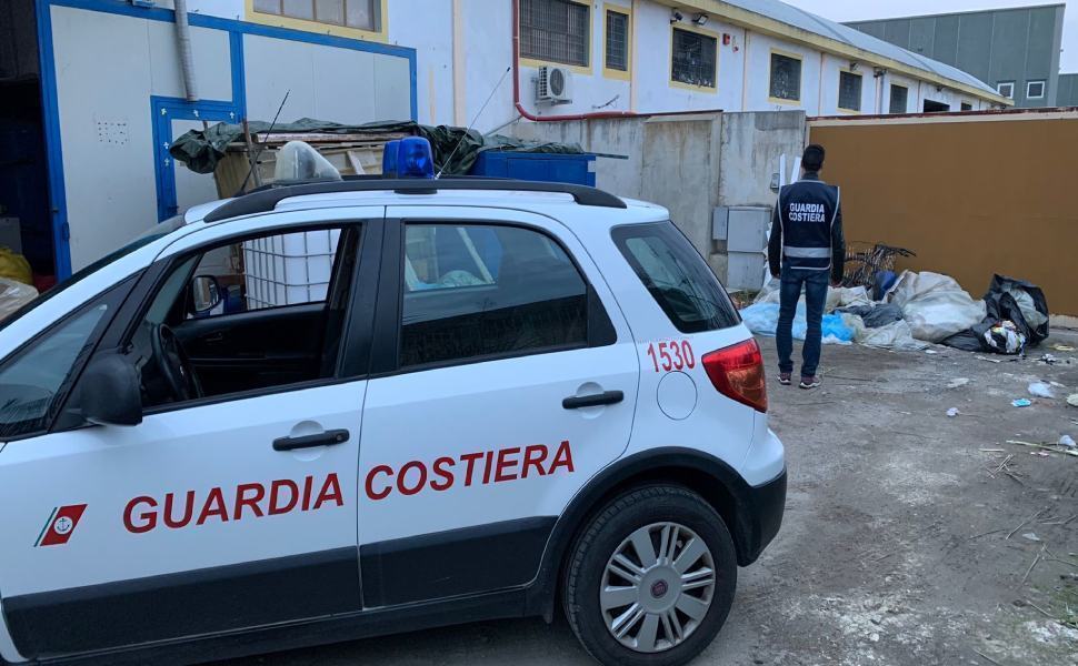 Sequestrate due lavanderie abusive per violazione ambientale 51 guardia costiera 21