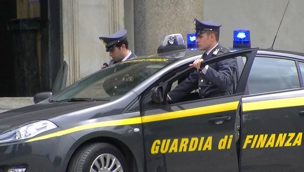 guardia di finanza 25