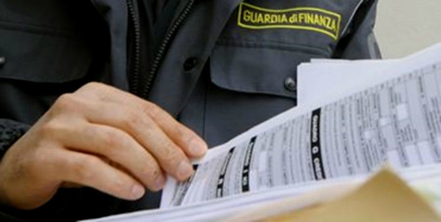 Nuova truffa su falsi braccianti, 95 persone denunciate. Incassate indennità per 285mila euro 51 guardia di finanza economico tributario 5