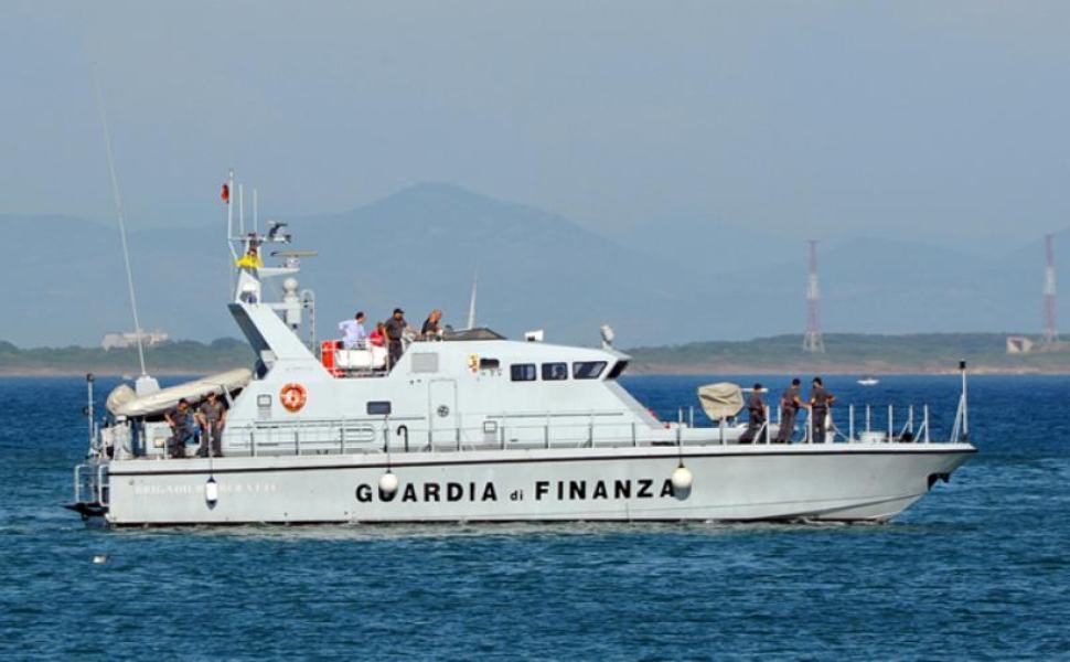 guardia di finanza motovedetta 1