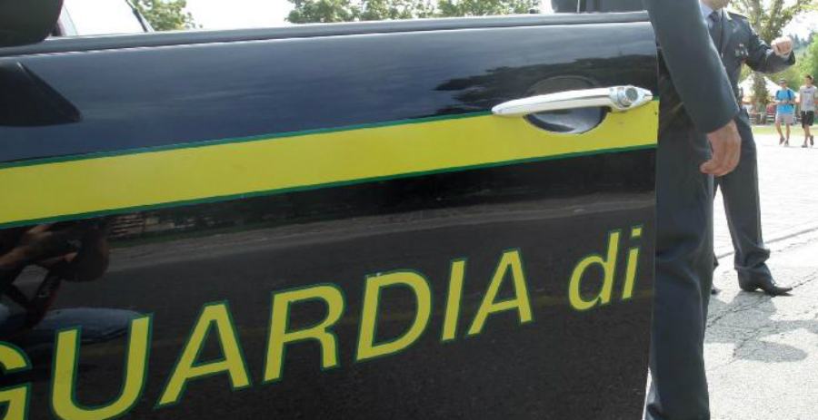 guardia finanza 1 1 2