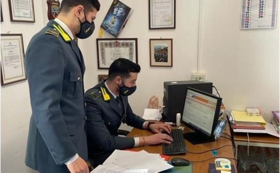 Truffa aggravata e indebita percezione di fondi comunitari, 6 indagati 51 guardia finanza 44