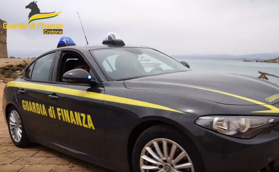 guardia finanza crotone 1