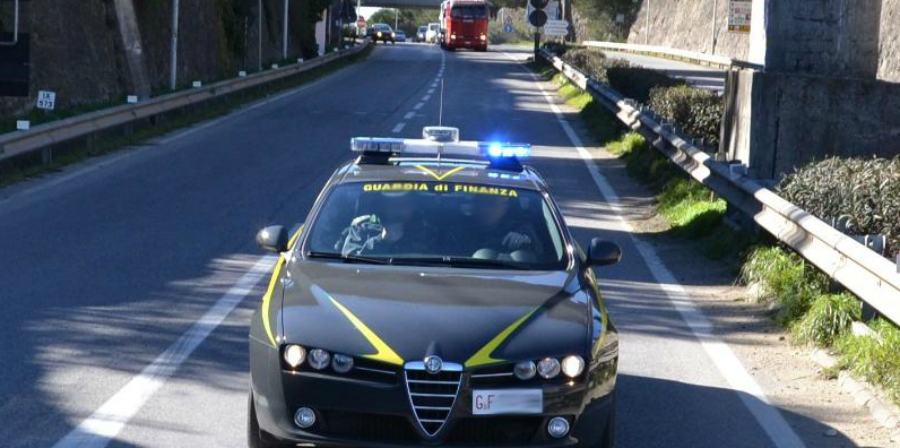 Droga: giro di spaccio nel lametino, sei arresti 51 guardia di finanza roseto 106 1