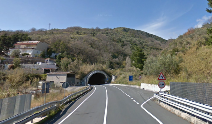 Basta buche sulla statale 18, lavori in corso in provincia di Cosenza 51 guardia piemontese lavori ss 18