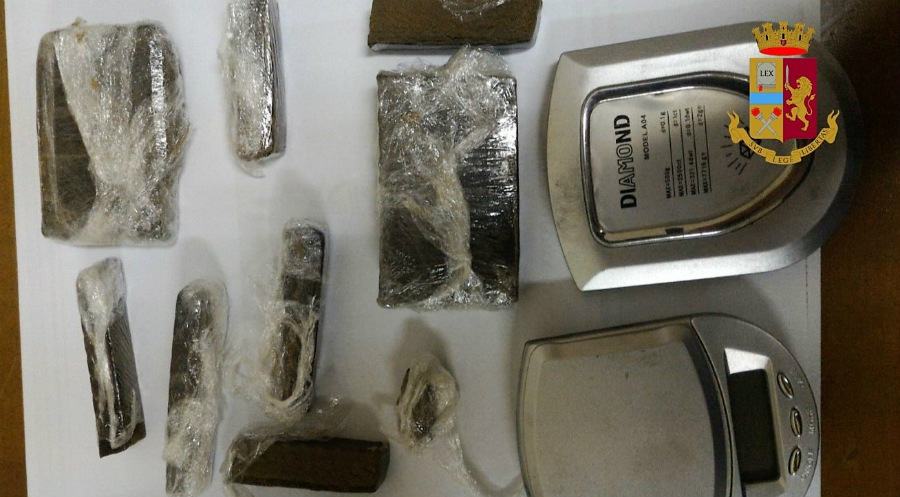 Hashish e bilancini in casa, arrestato 30enne a Sibari 51 hashish coriglianorossano