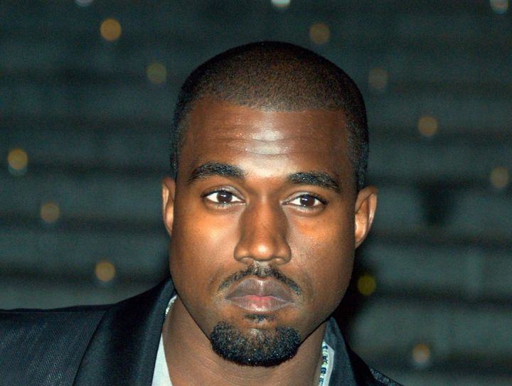 http www.rockol.it img foto wikipedia Kanye West at the 2009 Tribeca Film Festival