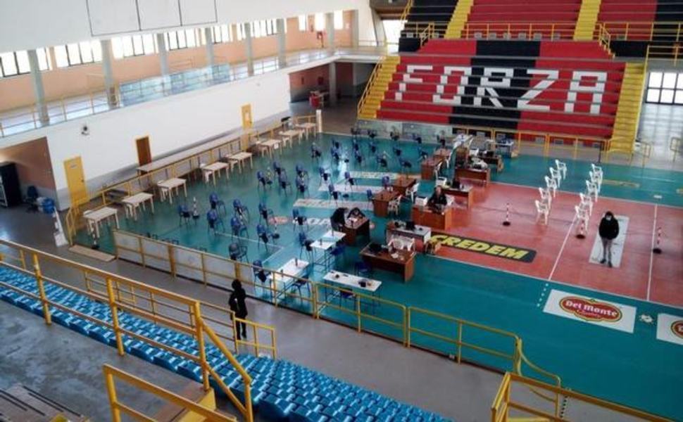 Aperto l'Hub vaccinale a Corigliano-Rossano. Garantite 500 dosi al giorno 51 hubcorigliano 1