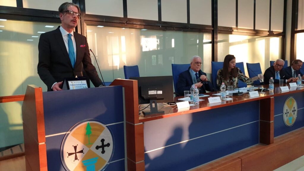 il Comandante Giovanni De Rose durante il suo intervento