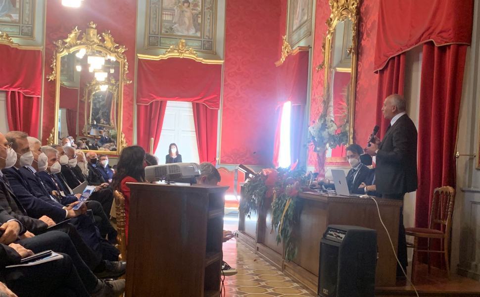 Cosenza, Caruso al convegno su Intelligenza artificiale, telemedicina e tecnologie digitali 51 il Sindaco Franz Caruso interviene al convegno regionale SIC e Sipad 1