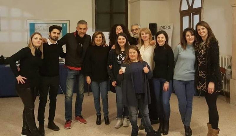 il regista Sebastiano Rizzo con i partecipanti al laboratorio 2