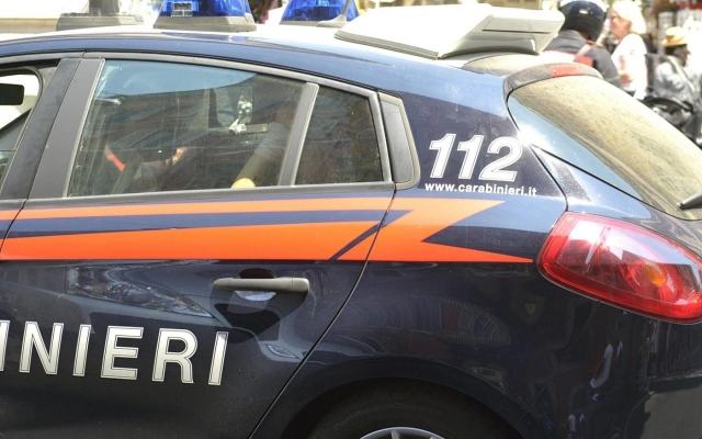 Piazzano un ordigno esplosivo in un giardino, fermati due minorenni 188 carabinieri