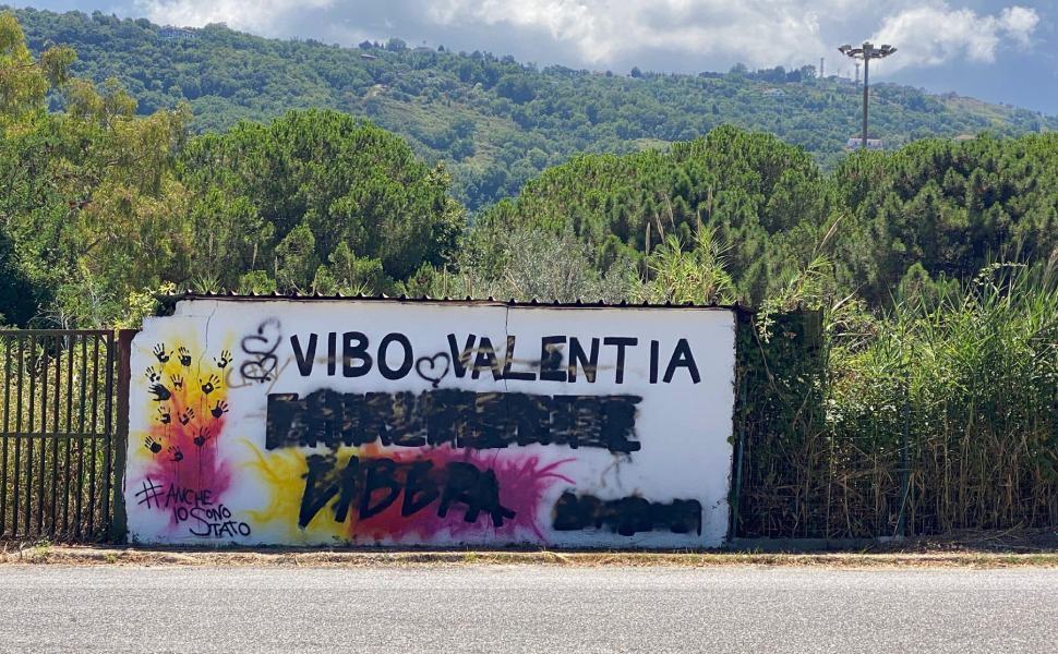 imbrattato libera vibo