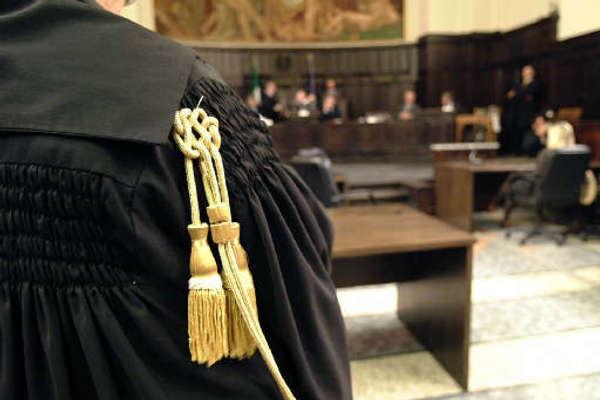 False dichiarazioni per ottenere il gratuito patrocino nei procedimenti giudiziari, 15 denunce 77 in aula
