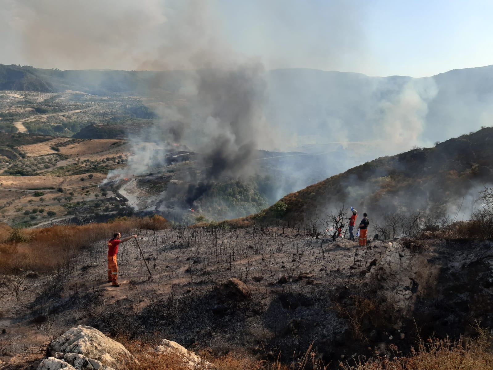 incendio domato ieri nella fascia Jonica