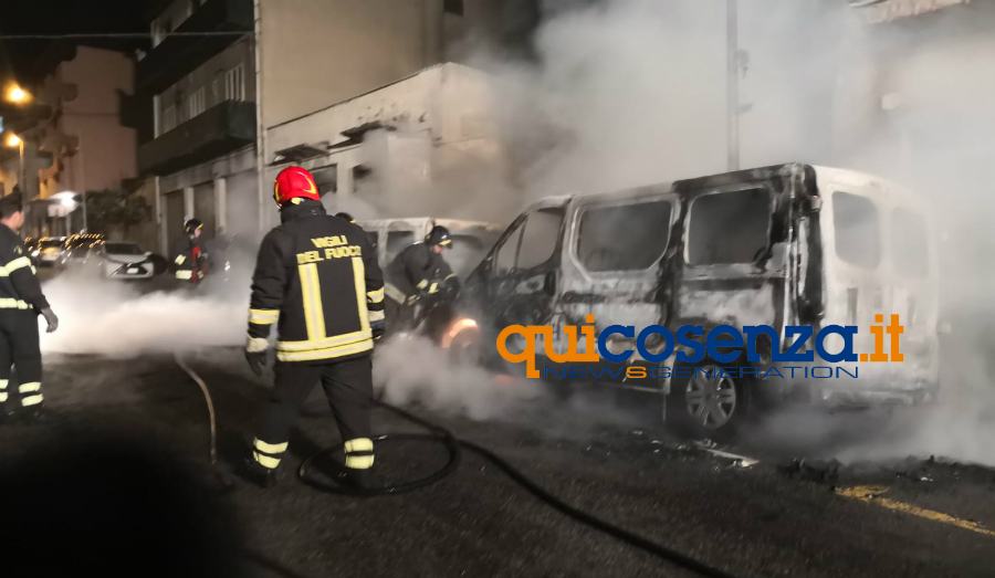 incendio mezzi tour operator villa san giovanni 03