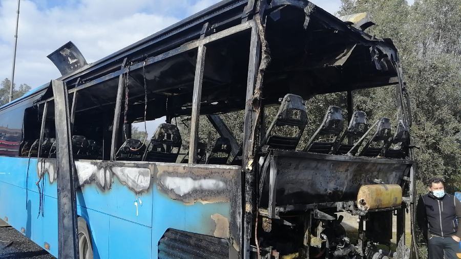 Paura a bordo, bus di Ferrovie della Calabria va in avaria e prende fuoco 53 incendio palmi