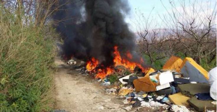 incendio rifiuti maddaloni