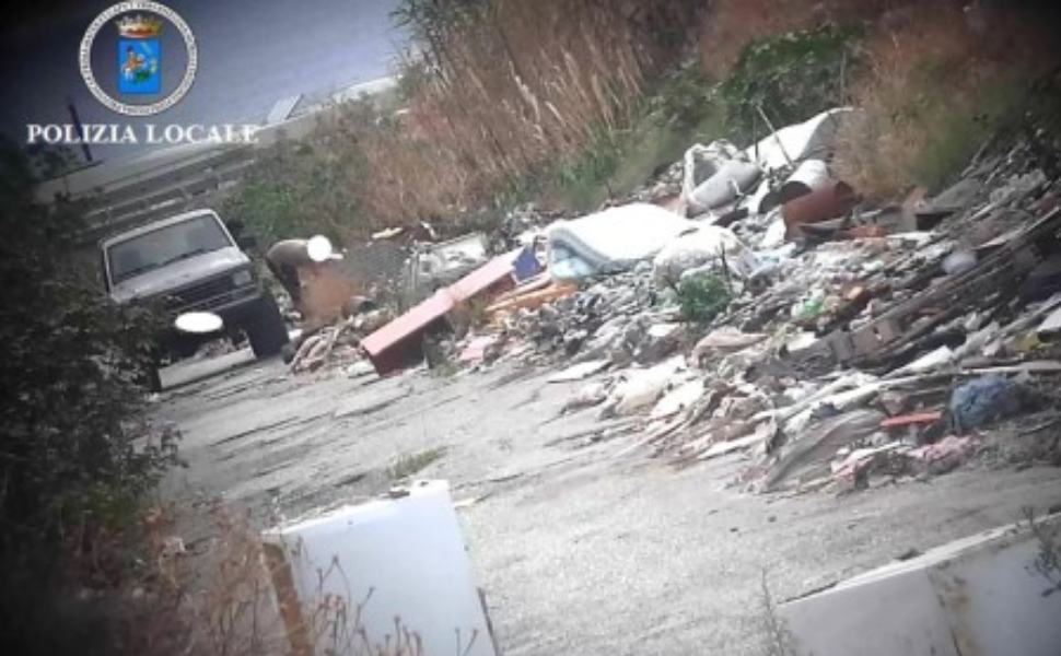 incendio rifiuti reggio calabria 1