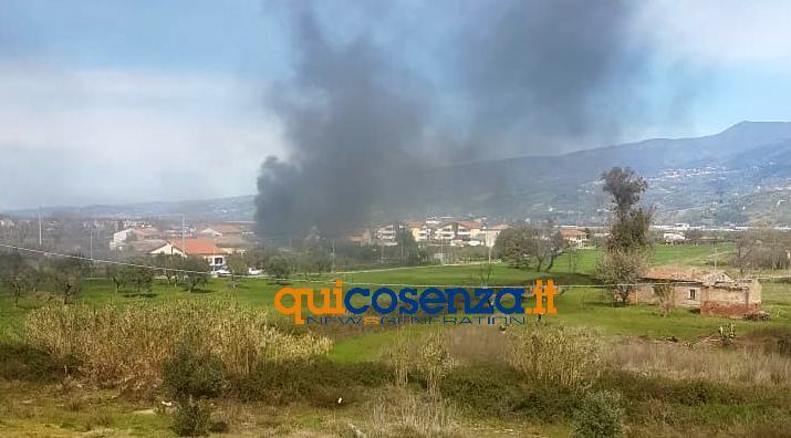 incendio rifiuti via maiorana