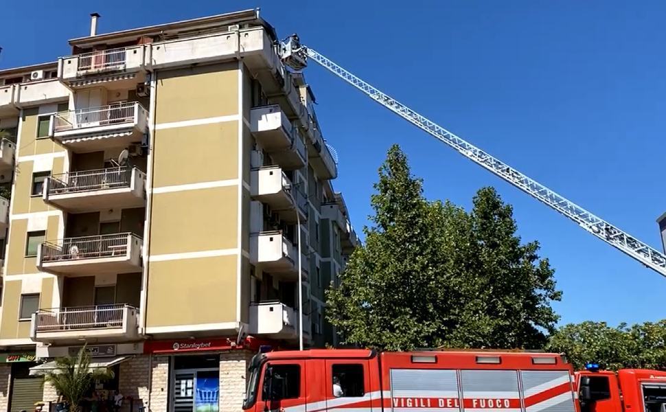 incendio rossano via pisani 02