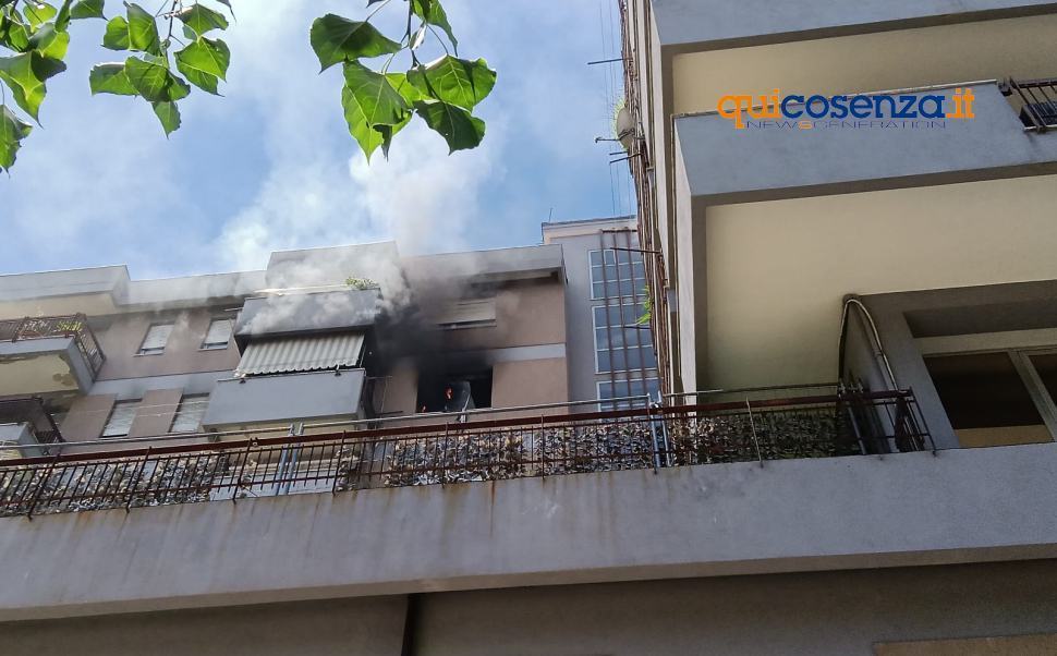 incendioCosenza1