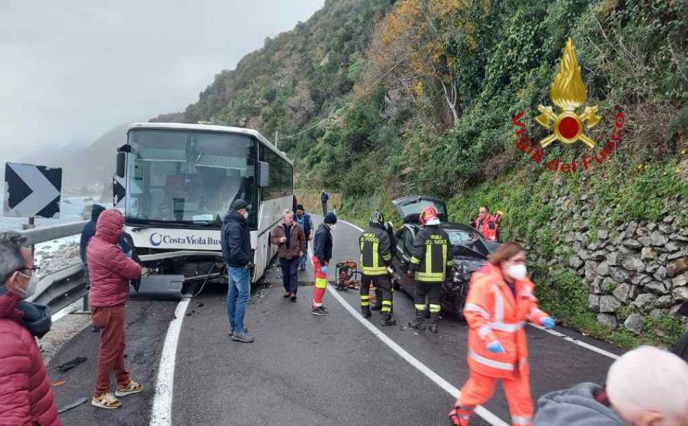 incidente auto pullman scilla