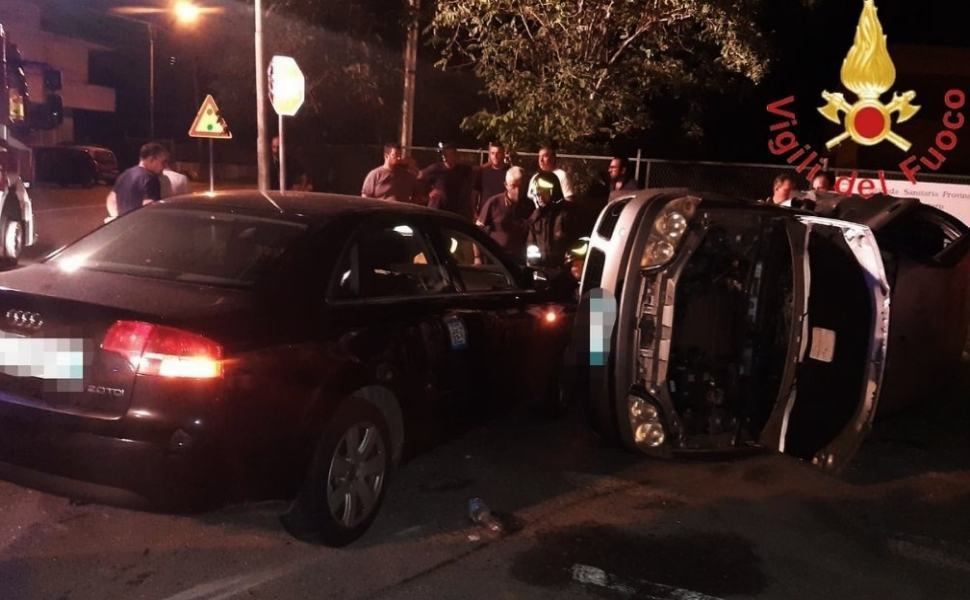 Incidente sulla statale 106: auto si ribalta, un ferito 51 incidente badolato 106
