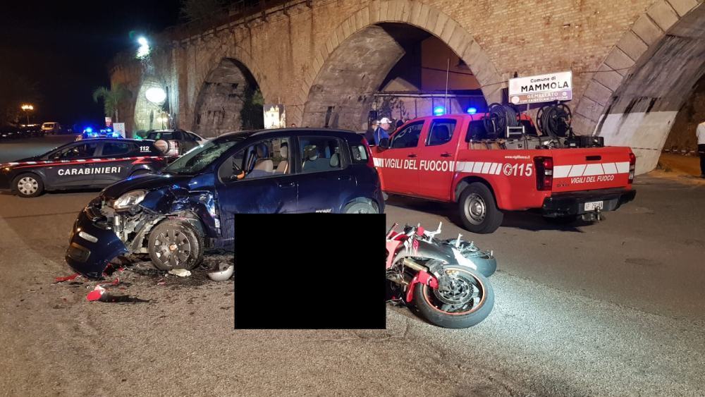 incidente mammola auto moto