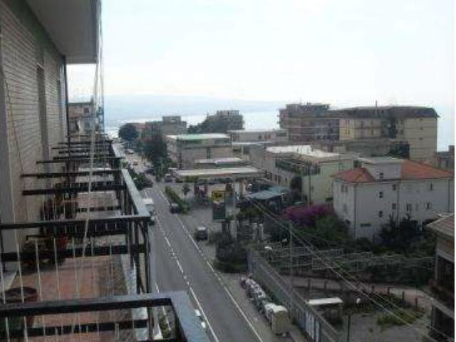 Auto si schianta contro un trattore sulla statale 18, ferita una donna 209 incidente pizzo ss 18