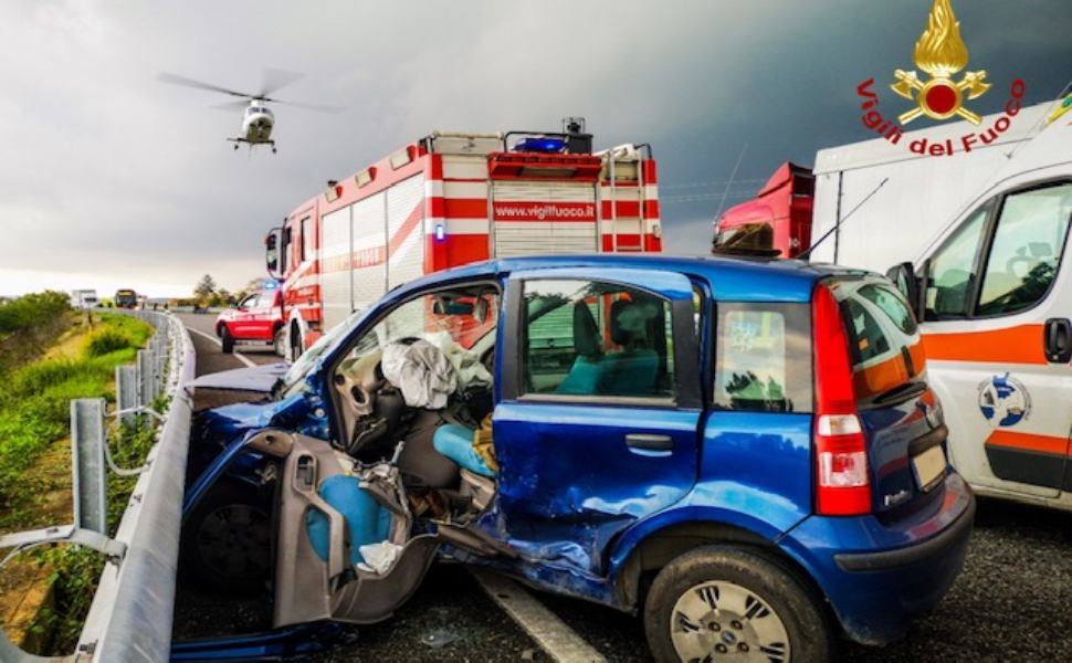 incidente rossano fiat panda