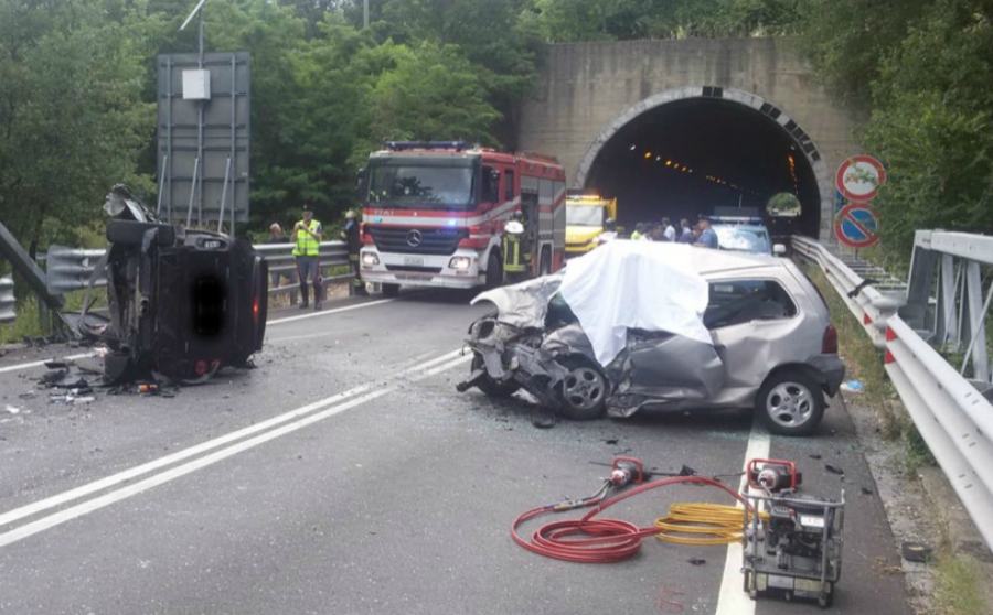 Incidente mortale sulla statale 107, muore un 22enne, due i feriti gravi 51 incidente rovito 1