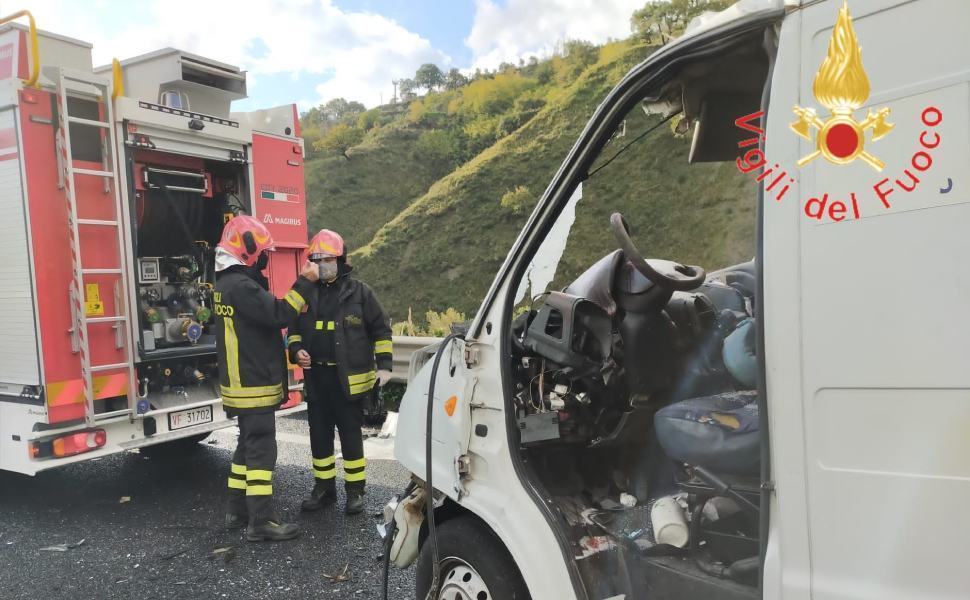 incidente settingiano caraffa statale 280 vigili fuoco 02