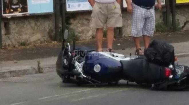 incidente stradale scontro auto moto taggia