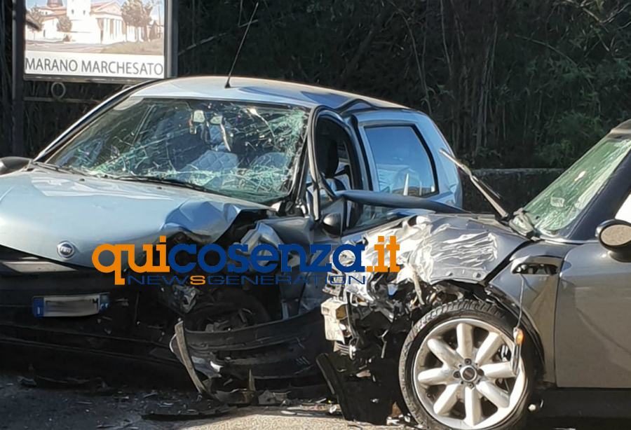incidente tra marano e rende punto e mini coooper 1