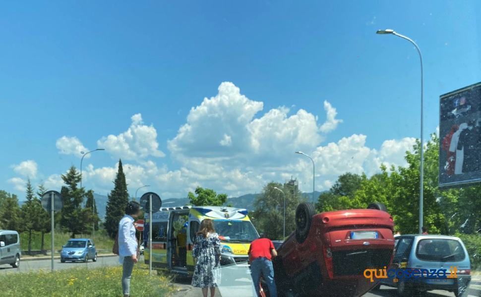 incidente viale magna grecia