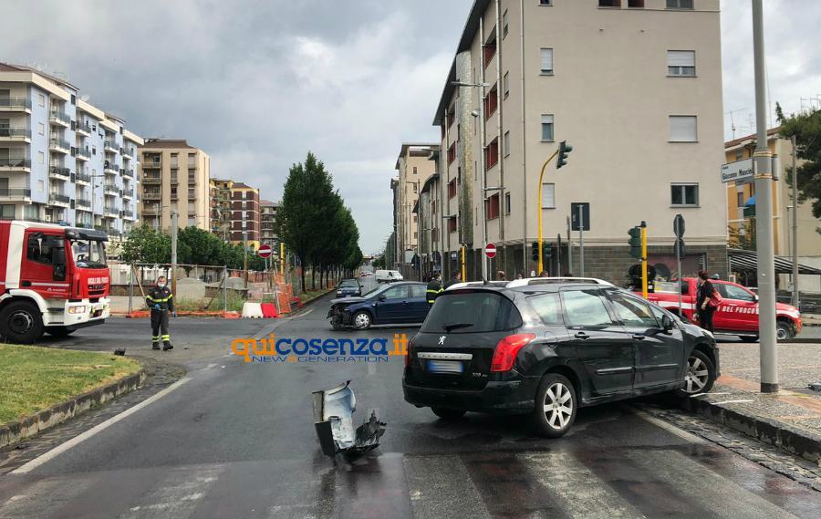 incidente viale parco