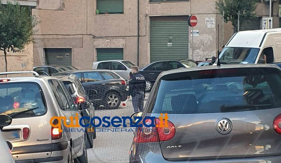 Cosenza: incidente all'ingresso della città, traffico in tilt. Sul posto la Polstrada 51 incidente viale repubblica traffico cosenza
