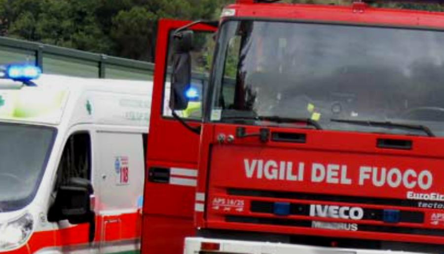 incidente vigili fuoco ambulanza