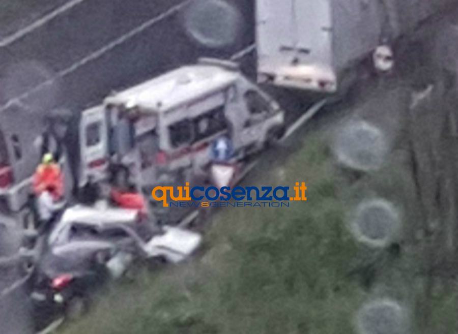 Statale 107, incidente svincolo Pianette di Rovito: muore donna di 73 anni, grave la figlia 55 incidente1 1