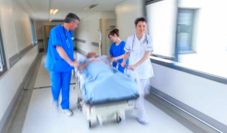 Covid, per un mese sospese in Calabria tutte le attività ambulatoriali non urgenti 53 infermieri ospedale sanita 6