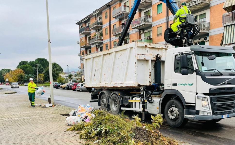 Cosenza: ripulito l'ultimo lotto di via Popilia: "i cittadini collaborino" 51 interventi pulizia ultimo lotto via popilia 01