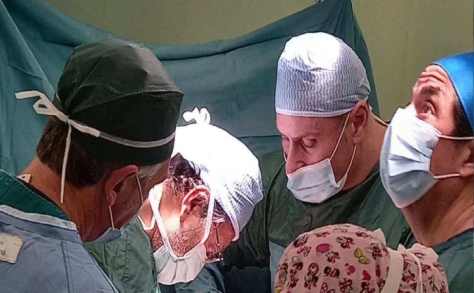 Abbattere le liste di attesa degli interventi, Ao e Asp Cosenza a lavoro 51 intervento unico al mondo 1