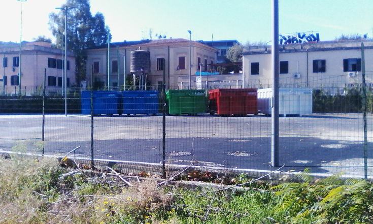 Isola ecologica di via Baccelli, l'ennesima incompiuta della città bruzia? 55 isola ecologica 10