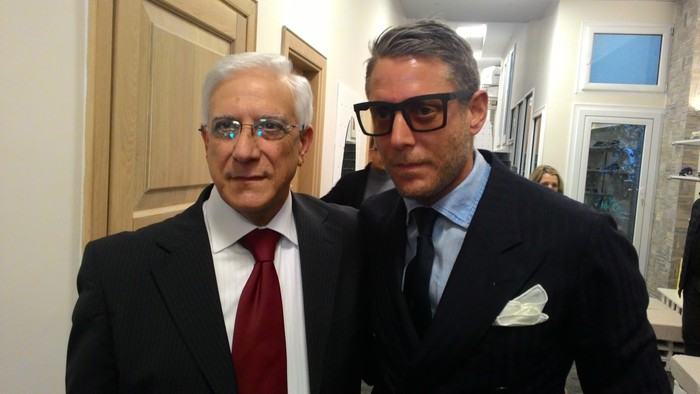 Gli incendiano il deposito e apre un nuovo negozio in un bene confiscato 51 Lapo Elkann testimonial nuovo negozio di Tiberio Bentivoglio