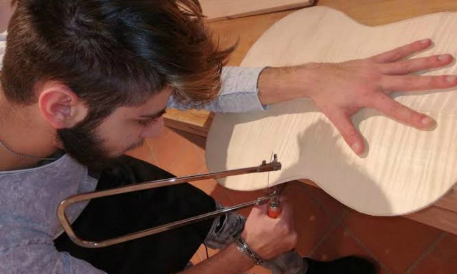 Centro storico di Rende, nasce ufficialmente il Centro di alta formazione per liutai 55 lavoro giovane liutaio ok